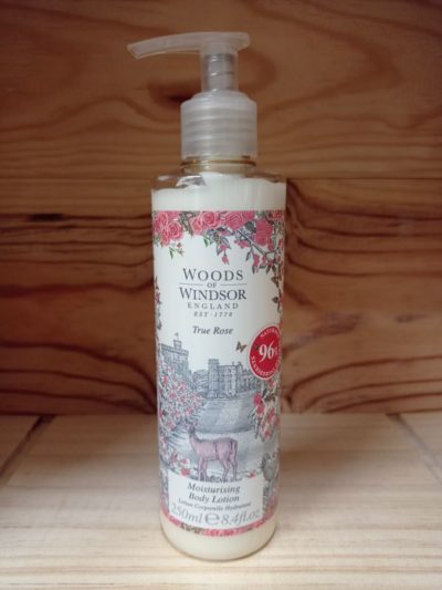 Woods of Windsor – True Rose Body Lotion 250ml.